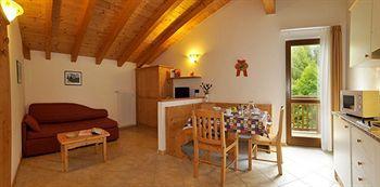 Tana Della Volpe Aparthotel Lavarone